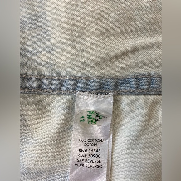 100% cotton Calvin Klein sunbleached denim button down, good condition - Picture 6 of 9